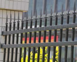 安庆市运城公司小区护栏 喷塑草坪护栏 塑钢围墙 阳台护栏 锌钢围栏 锌钢阳台护栏 庭院围栏 浸塑围栏 锌钢护栏 锌钢栏杆生产厂家 价格 规格
